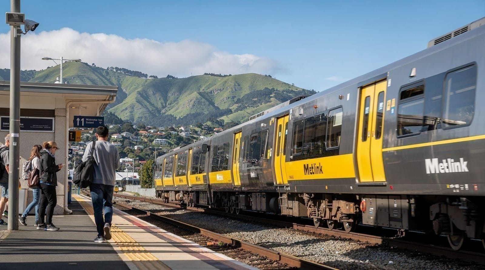 Getting around Wellington (Metlink) — How to use Wellington's Metlink buses and trains, what a fare costs, ticketing o