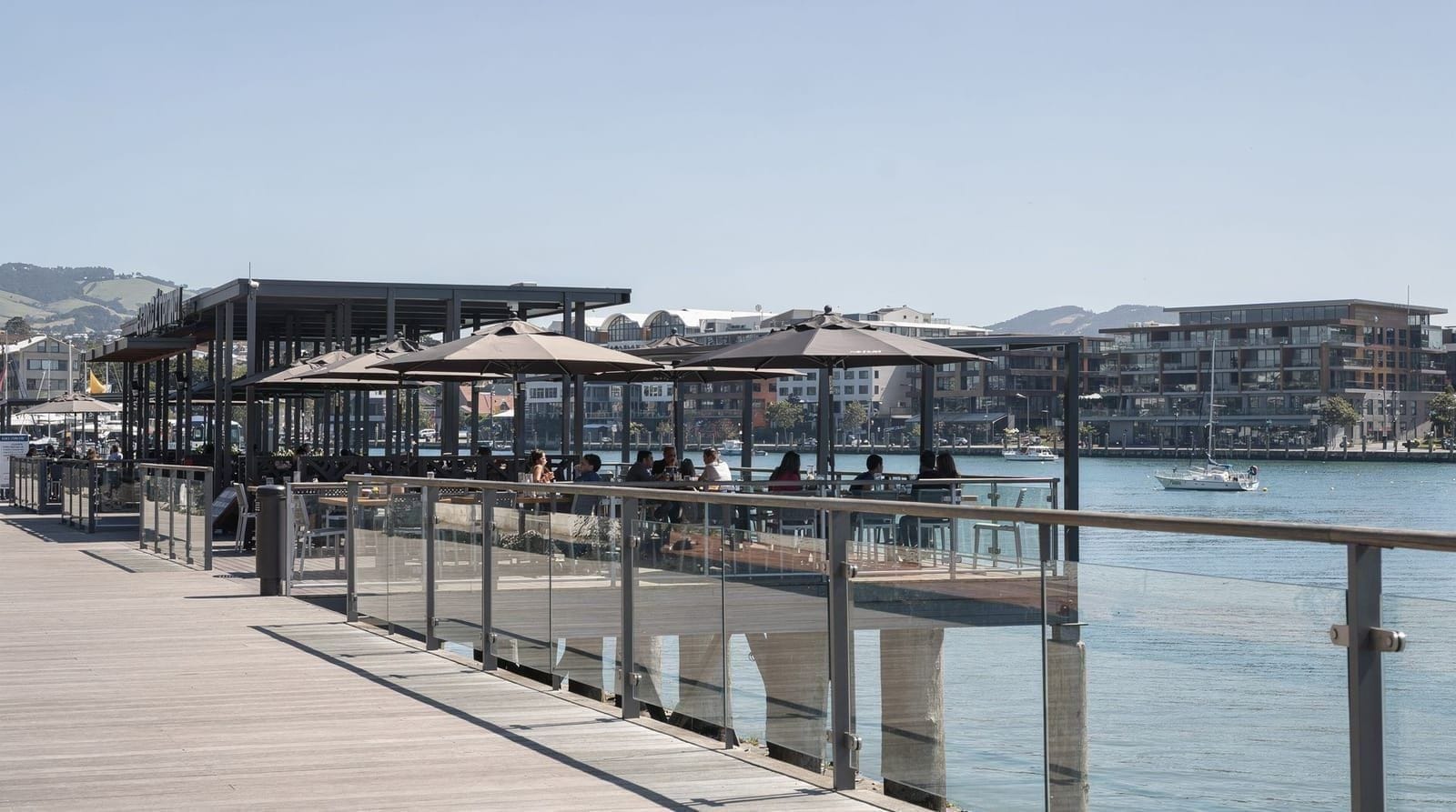 Eten aan de haven in Wellington — Wellingtons boulevardrestaurants en -cafés eerlijk beoordeeld — welke plekken me