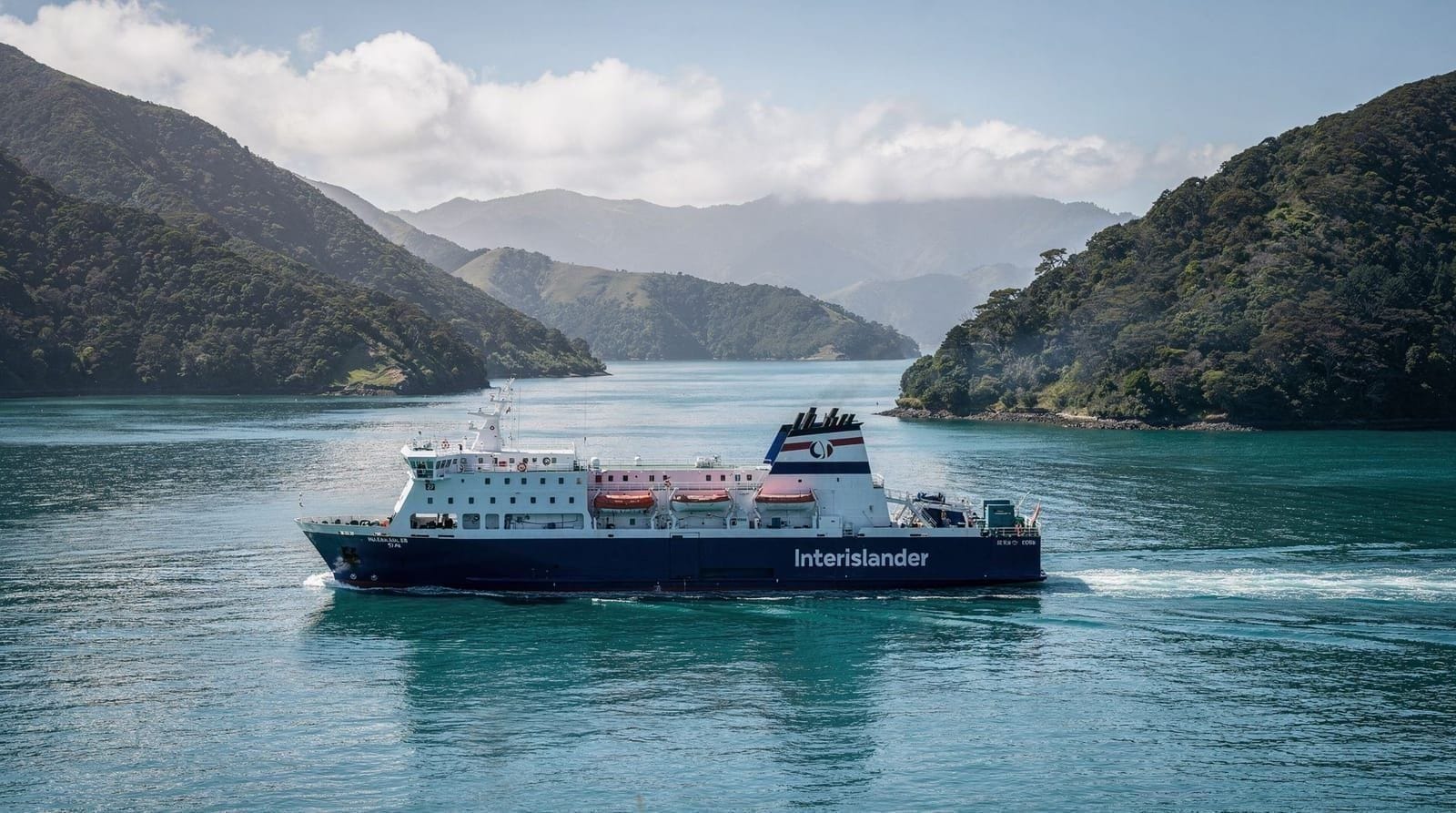 Interislander vs Bluebridge ferry guide — Comparing Interislander and Bluebridge for the Wellington to Picton crossing — p
